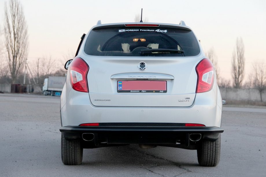 SsangYong Korando 2010-2019 Barra Posteriore AK005 Nera (Acciaio Inox) Foto 2