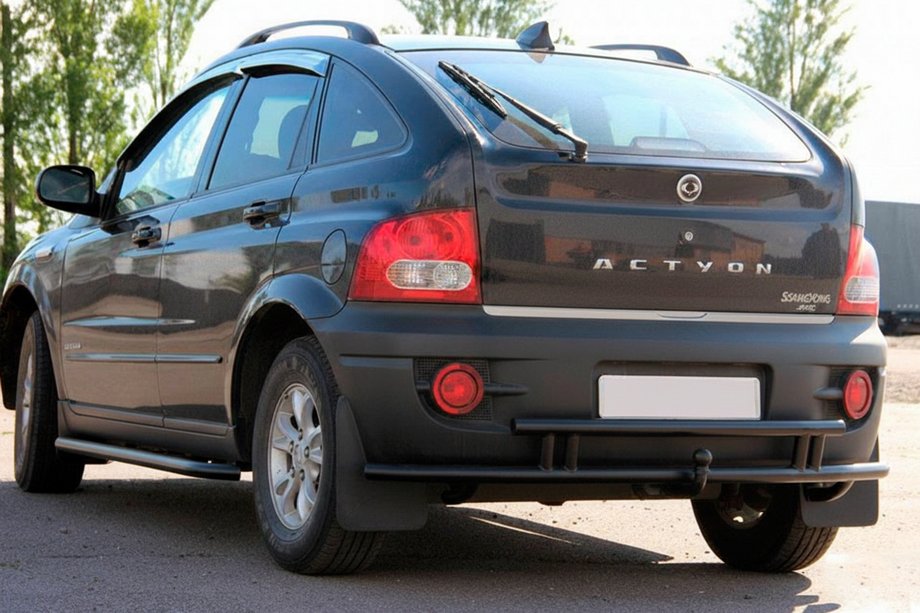 SsangYong Action 2005-2018 Protezione Posteriore AK005-2 Nero (Acciaio Inox) Foto 1