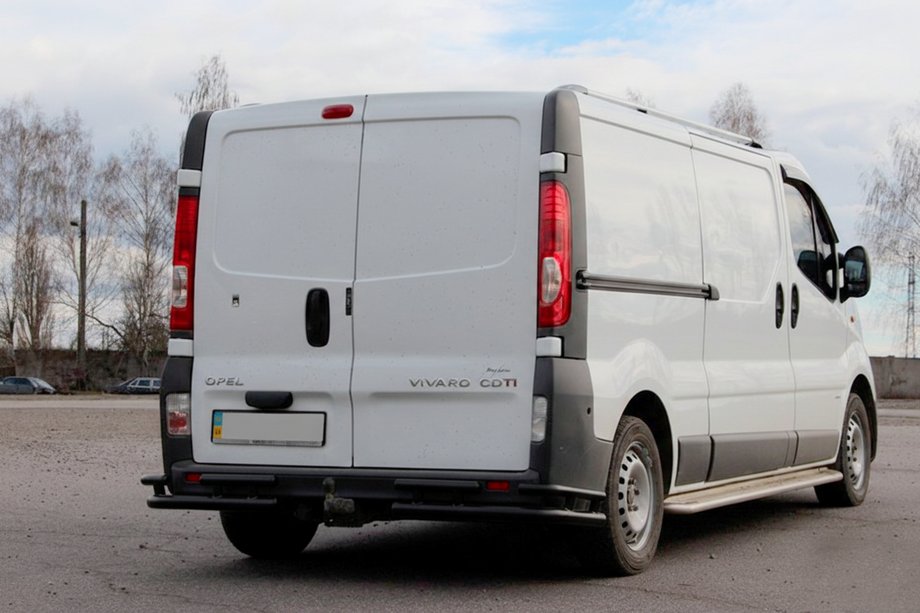 Renault Trafic 2001–2015 Protezione Posteriore AK003-Plus-2 Nero (Acciaio Inox) Image