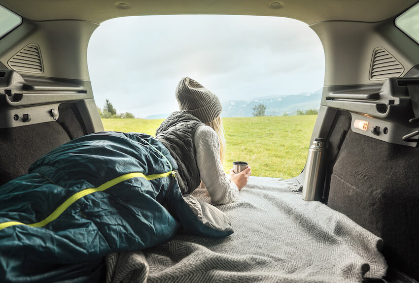 Come dormire in auto: consigli pratici