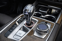 BMW X4 G02 2018- Set elementi in cristallo per interni (selettore cambio automatico + pulsanti) foto 2