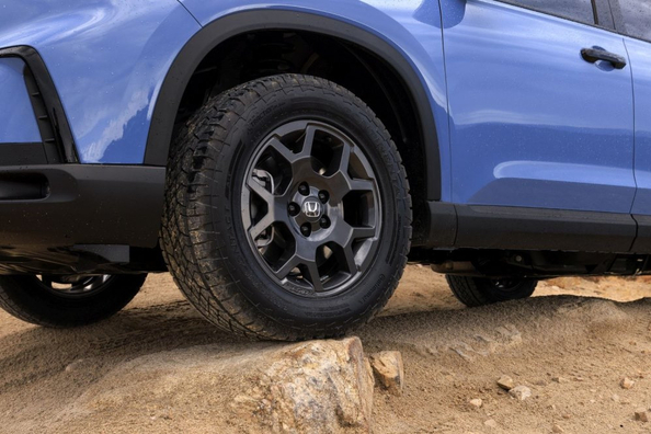 Honda Pilot TrailSport: prova del SUV di punta off-road Foto 7