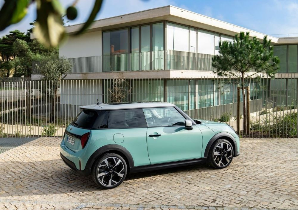 Prova della MINI Hatchback 3-door (F66): nuova generazione