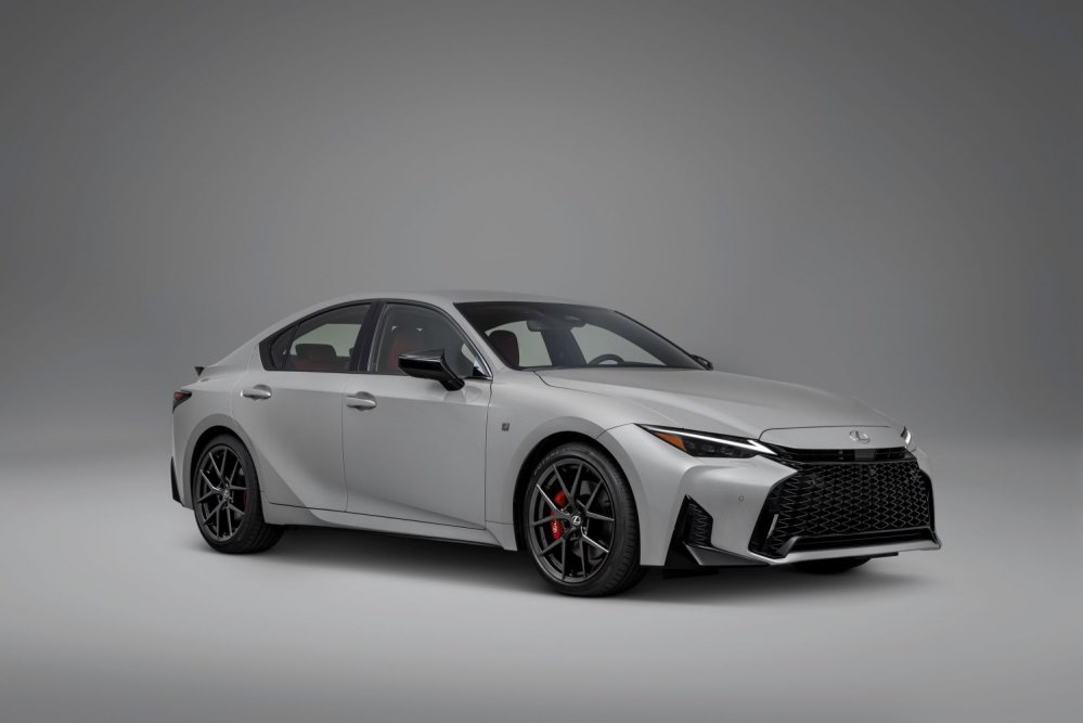 Lexus IS (XE30, restyling 2025): prova della berlina sportiva premium