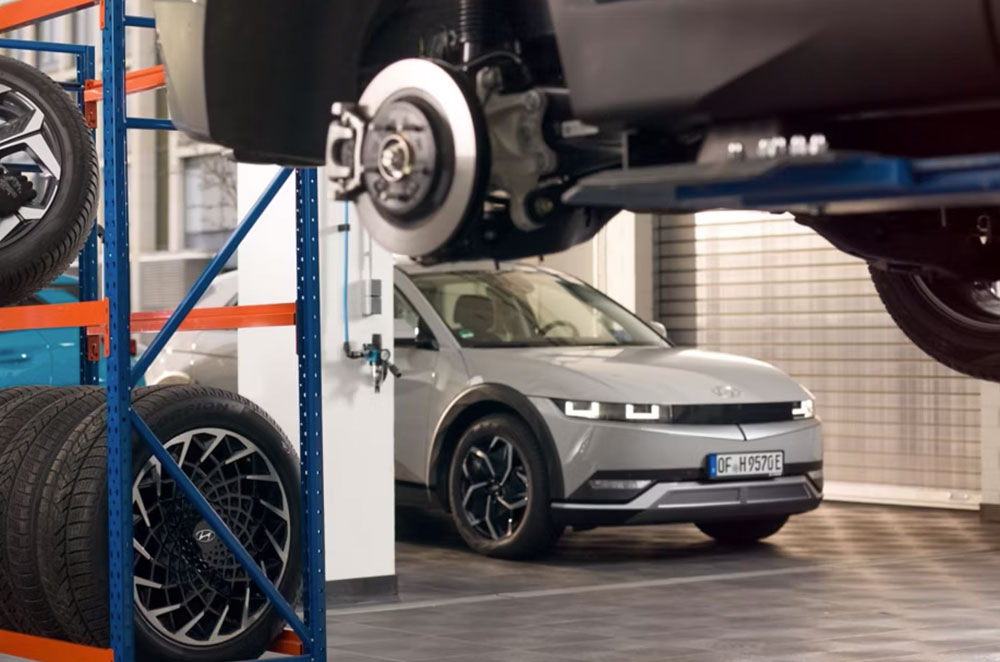 Cosa va mantenuto in un’auto elettrica?