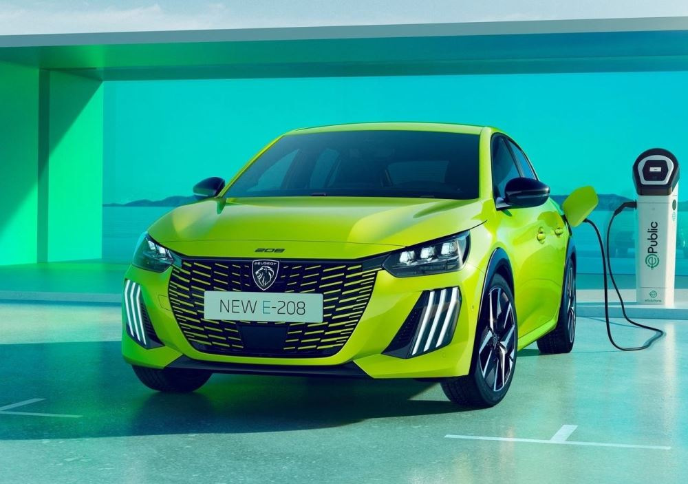 Prova Peugeot e-208: specifiche, allestimenti, foto