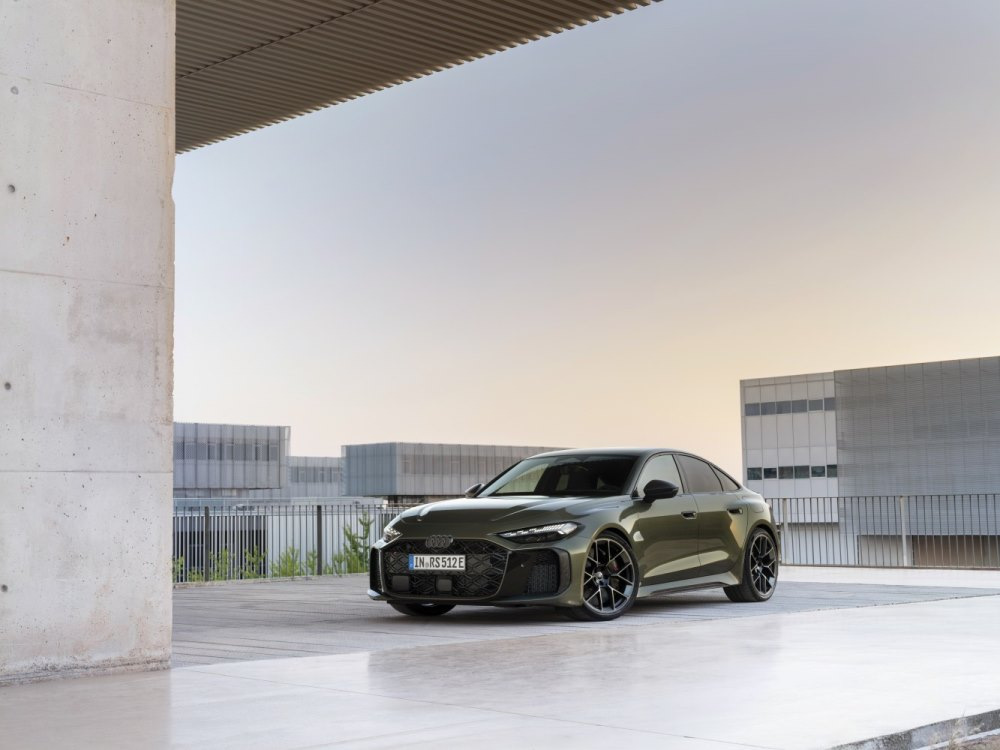 Prova della berlina Audi RS5: potente plug-in hybrid di Audi Sport
