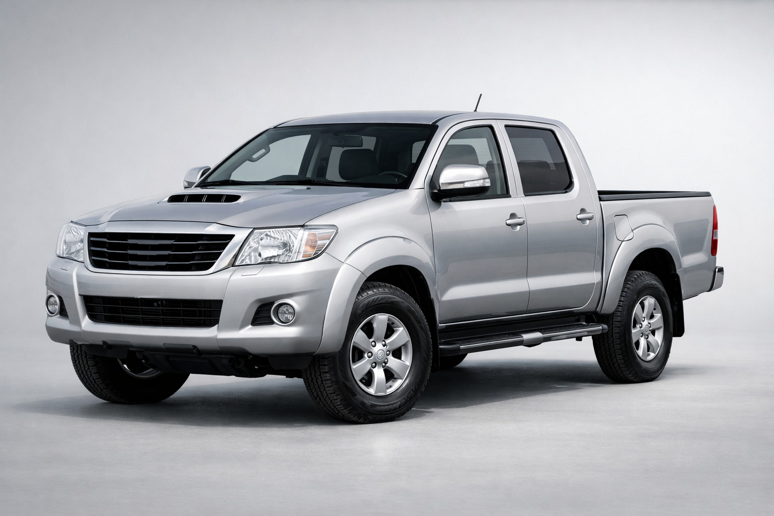 Toyota Hilux 2006-2015: prova, pick-up da lavoro o formato superato?