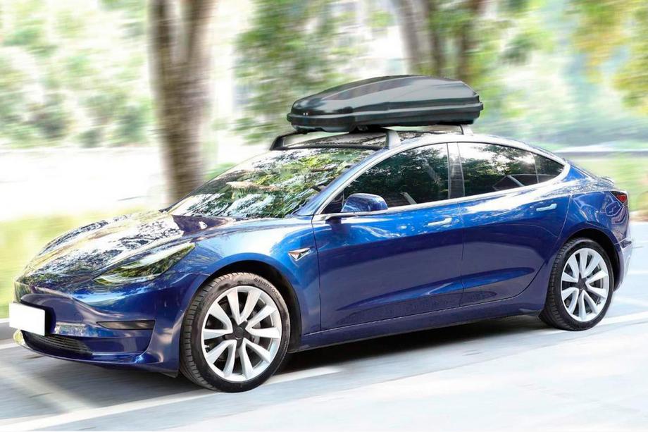 Tesla Model 3 2017- Barre trasversali OEM per punti di fissaggio originali, con serratura (2 pz) Foto 4