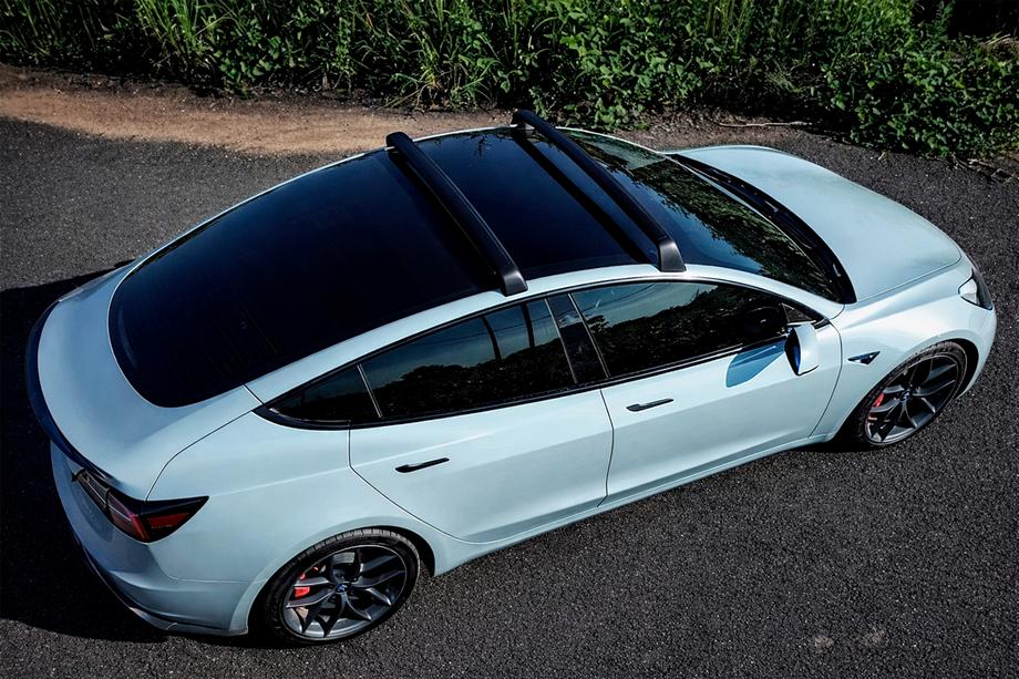 Tesla Model 3 2017- Barre trasversali OEM per punti di fissaggio originali, con serratura (2 pz) Foto 7