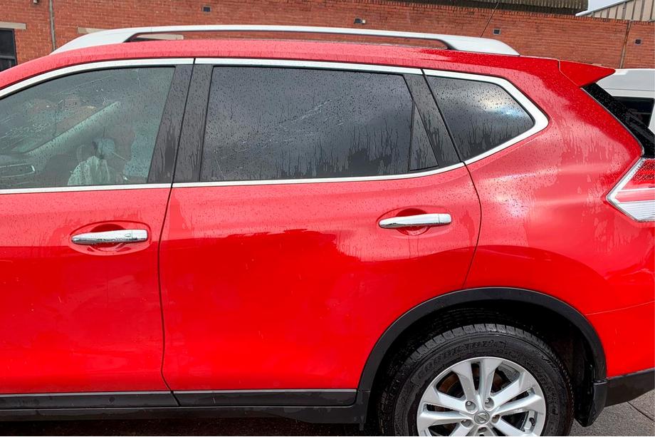Nissan X-trail T32/Rogue 2014-2021 Barre portatutto OEM (2 pz) Foto 1