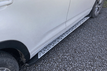 Toyota Highlander 2013-2019 Pedane Design Originale (per EU e USA, 2 pz, Alluminio) foto 1