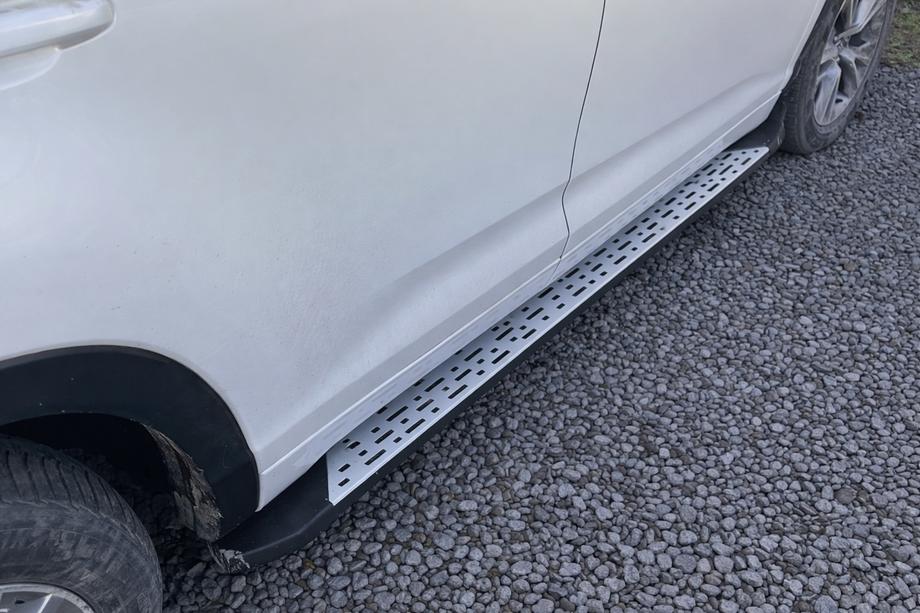 Toyota Highlander 2013-2019 Pedane Design Originale (per EU e USA, 2 pz, Alluminio) Image