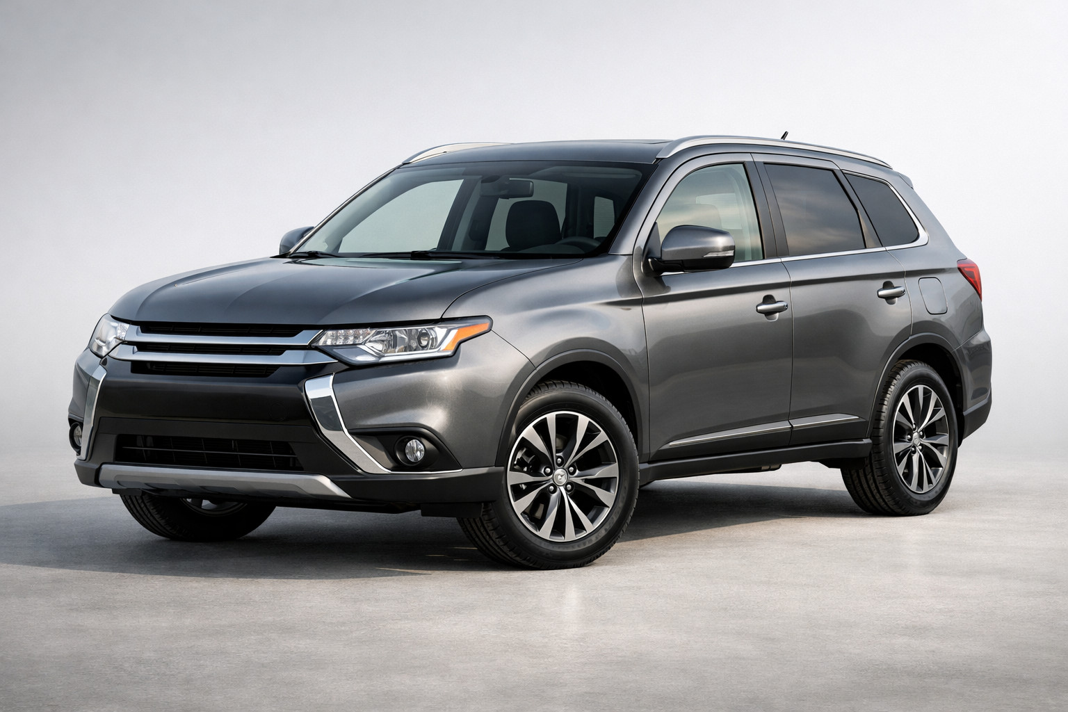 Prova Mitsubishi Outlander 2012-2021: crossover familiare tranquillo con carattere