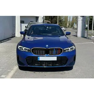 Griglie a doppio rene M-Color LED (2022+, nero lucido) foto 1