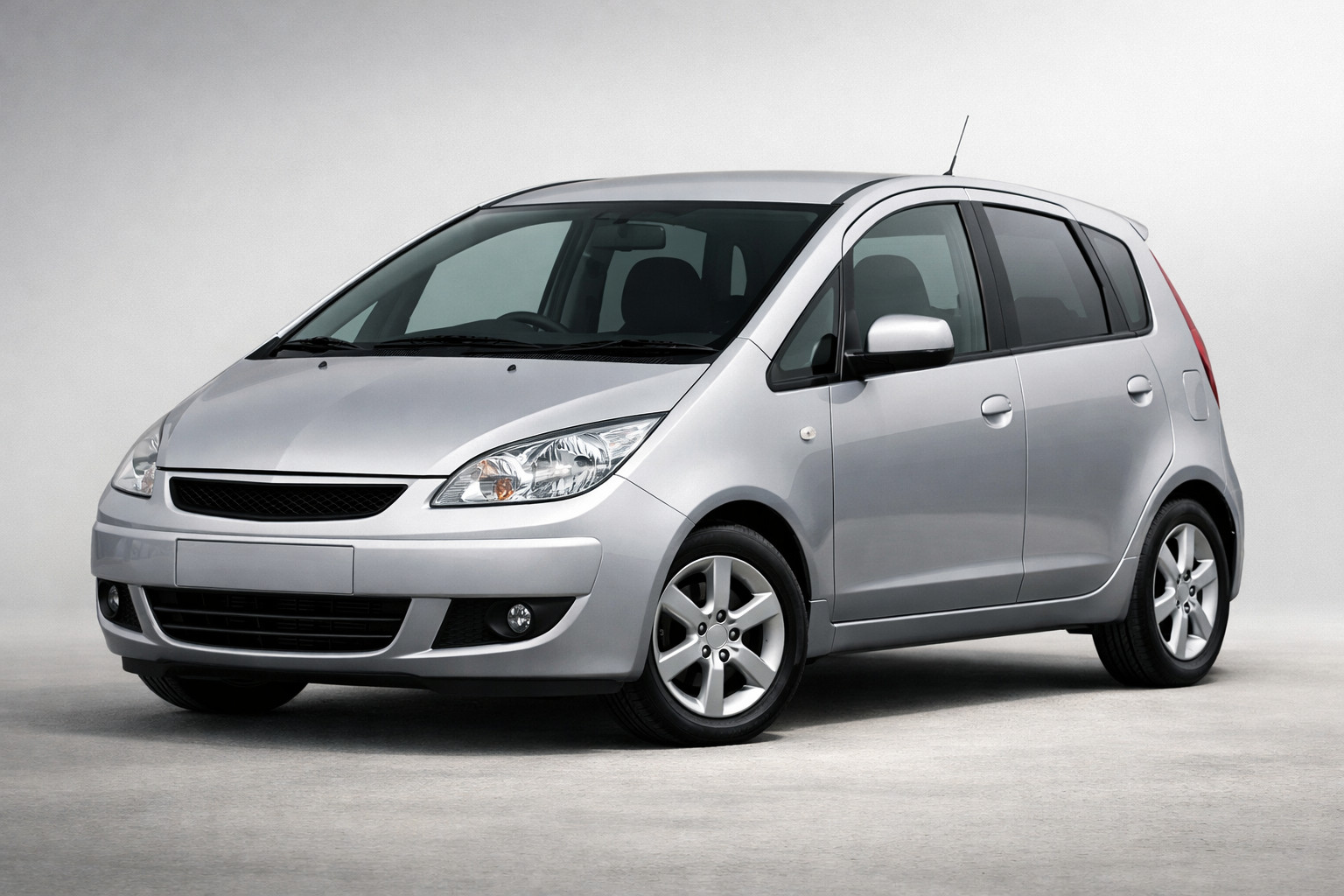 Prova Mitsubishi Colt 2004-2012: una compatta da città dal carattere semplice