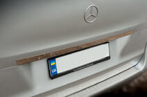 Mercedes Vito/V-class W447 2014- Modanatura ampia in acciaio inox sopra la targa foto 3
