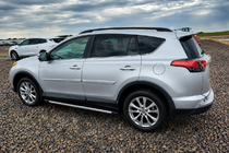 Toyota Rav 4 2019–2025 Barre longitudinali tetto OEM nere (alluminio) foto 1