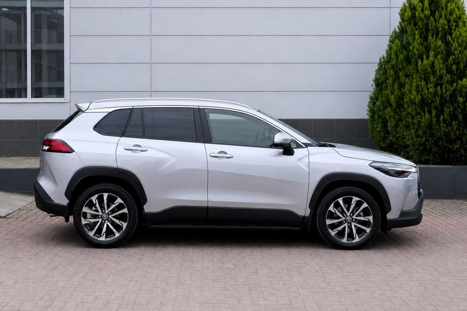 Toyota Corolla Cross 2020- Barre longitudinali tetto OEM integrate, grigie (Alluminio) Foto 2