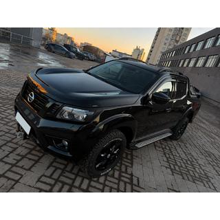 Barre longitudinali tetto OEM nere (plastica ABS, montaggio a incollaggio) Nissan Navara/NP300 2016- foto 1