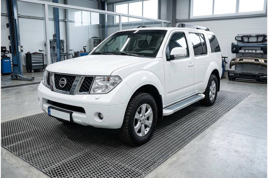 Nissan Pathfinder R51 2005-2014 Pedane Laterali Allmond White (2 pz, Alluminio) Image