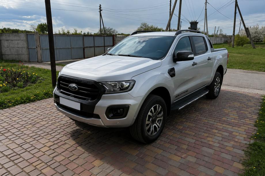 Ford Ranger 2011–2022 Barre longitudinali tetto OEM nere (plastica ABS, montaggio a incollaggio) Foto 1