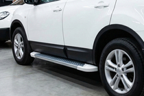 Nissan Qashqai 2014-2021 Pedane Laterali Allmond White (2 pz, Alluminio) foto 1