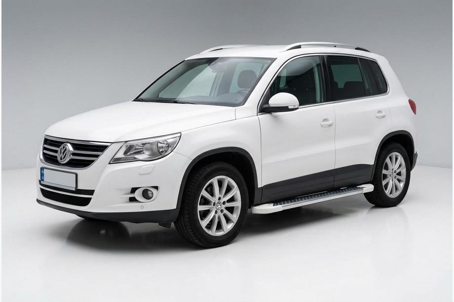 Volkswagen Tiguan 2007-2016 Pedane Laterali Allmond White (2 pz, Alluminio) Image