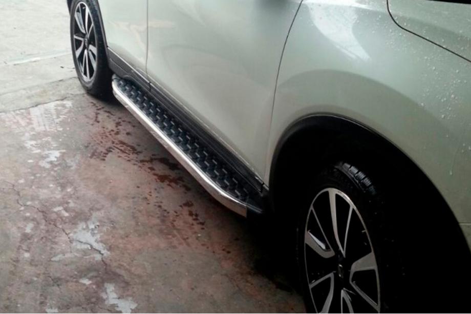 Nissan Qashqai 2007-2010 Pedane Laterali BlackLine (2 pz, Alluminio) Image