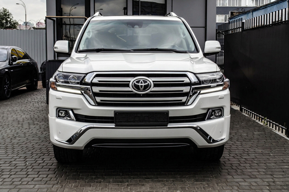 Quanto costa davvero un restyling completo della Toyota Land Cruiser 200