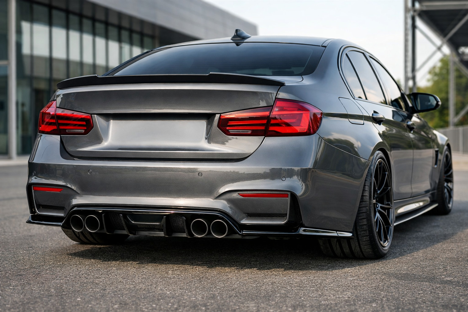 Come installare correttamente un diffusore su una BMW