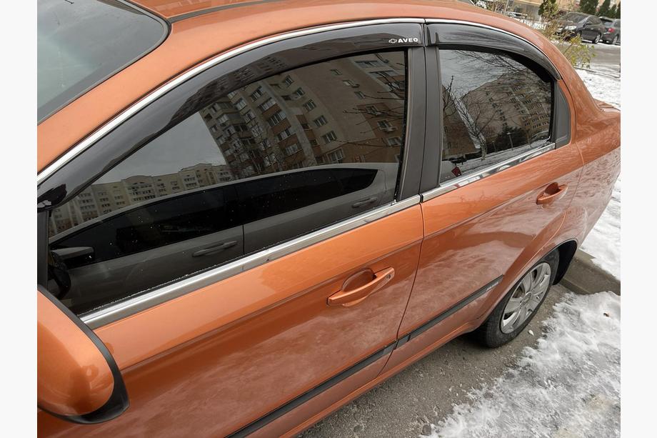 Chevrolet Aveo T250 2005-2011 Modanature inferiori finestrini acciaio inox (4 pz) Hatchback Image
