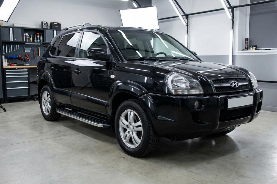 Hyundai Tucson JM 2004- Pedane Laterali BlackLine (2 pz, Alluminio) Image