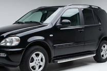 Mercedes ML W163 1997-2005 Pedane Laterali BlackLine (2 pz, Alluminio) foto 1