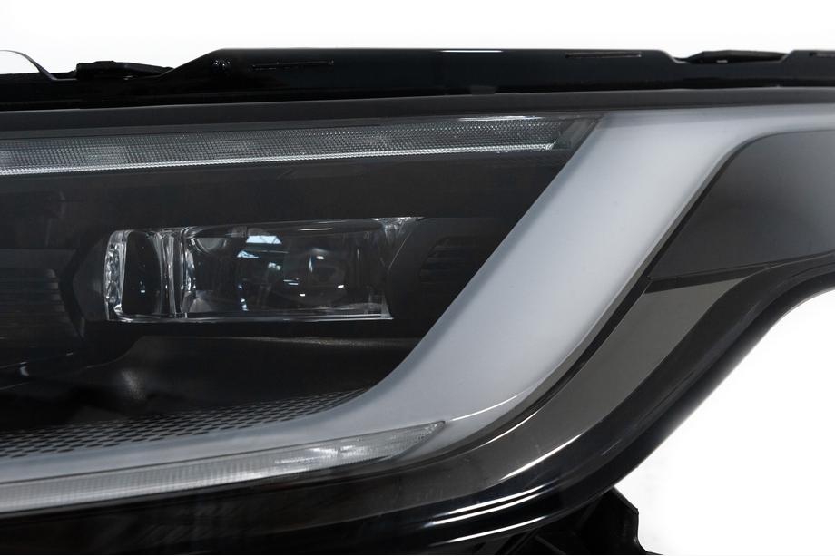Land Rover Discovery V 2017- Kit carrozzeria per restyling 2022 Foto 32