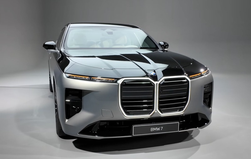BMW 7 Series 2027 aggiornata: nuovo design, tecnologie e versioni