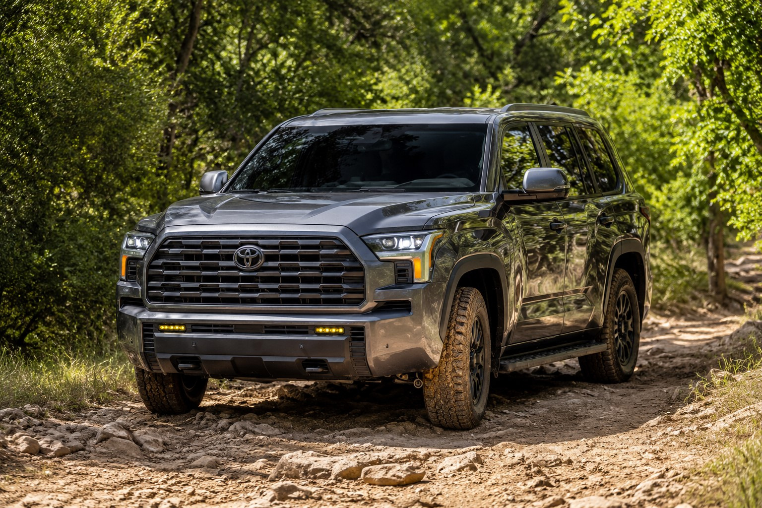 Toyota Sequoia 2027: restyling e pacchetto off-road Trailhunter di serie