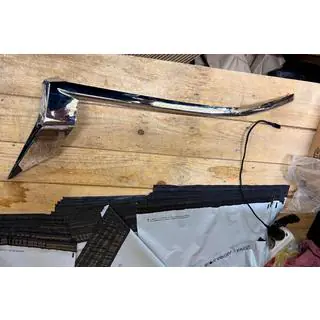 Outlet palpebra faro sinistra (1 pz, per LED) Toyota Land Cruiser Prado 150 2009-2023 foto 2