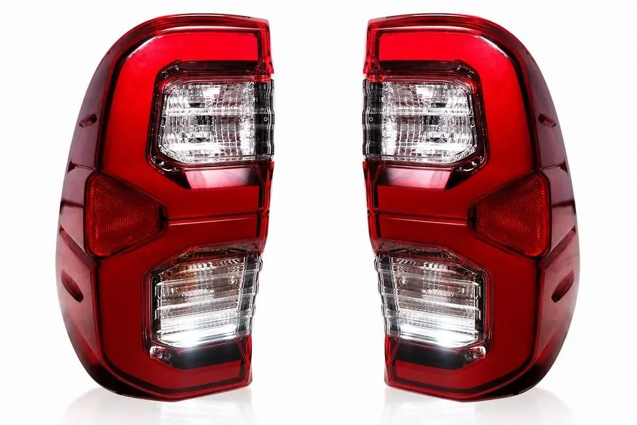 Toyota Hilux 2015- Fanali posteriori V4 (2 pz) Foto 1