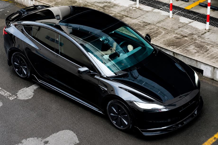 Tesla Model 3 2017- Kit carrozzeria Turbo Aerokit (per 2024+) Foto 1