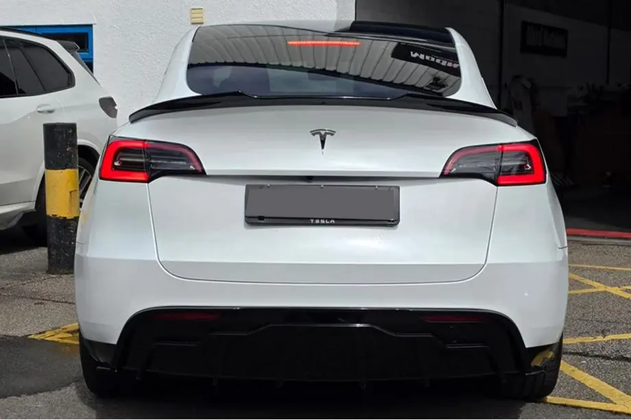 Tesla Model Y 2020- Diffusore paraurti posteriore Fast (per 2020-2024) Foto 4