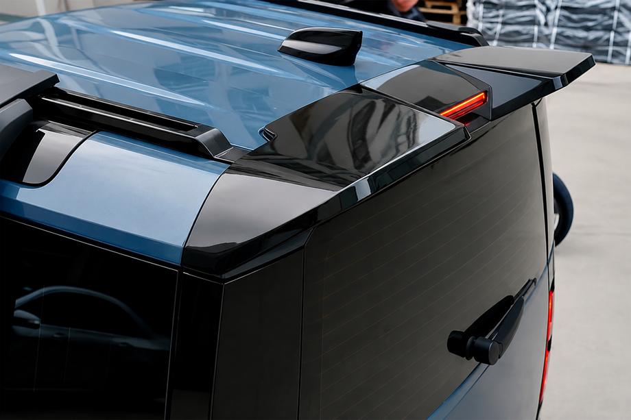 Land Rover Defender 2019- Spoiler posteriore V2 (Nero) Image