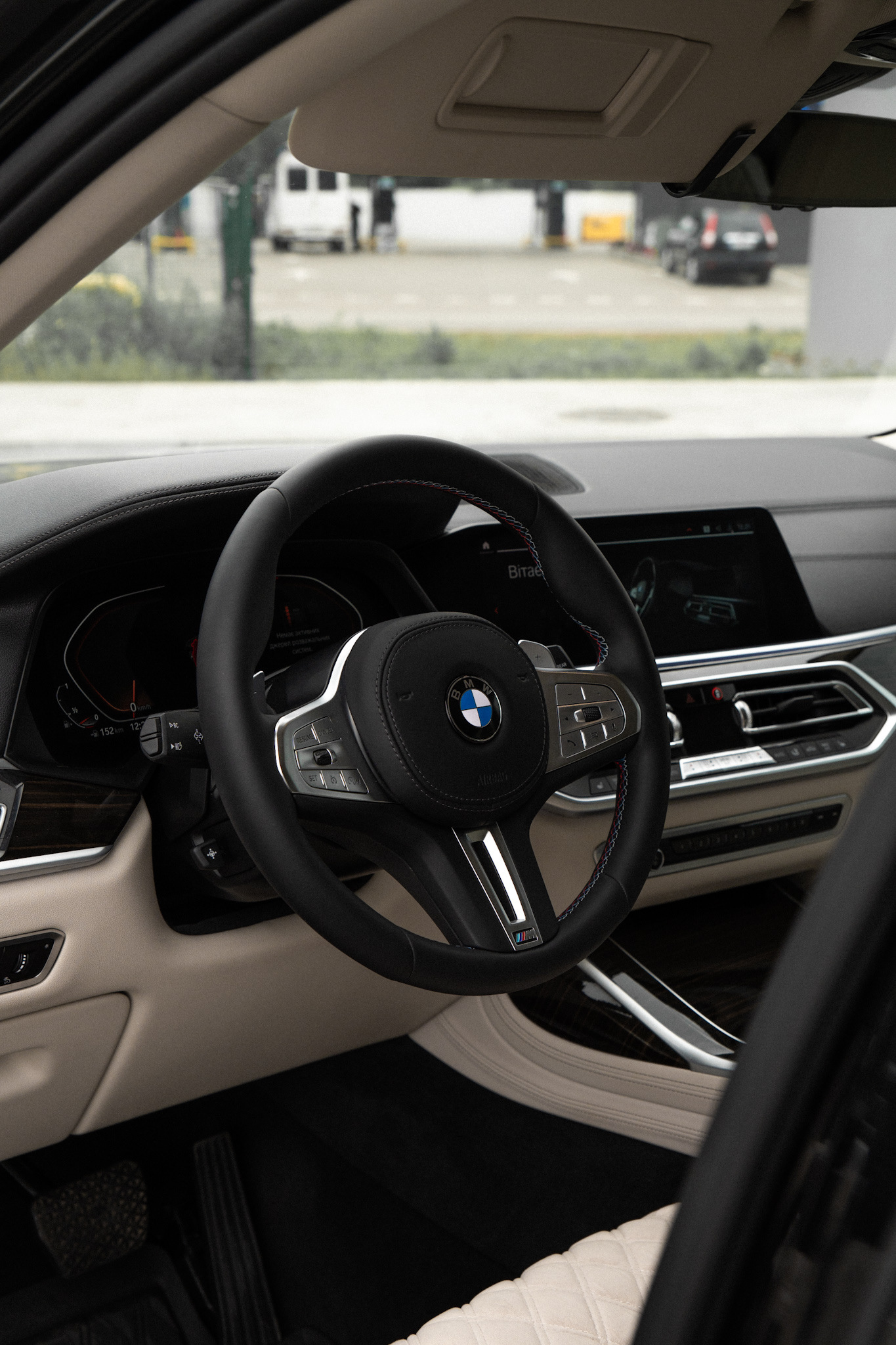 Da BMW X7 G07 di serie a M-Sport: lavori eseguiti e risultato