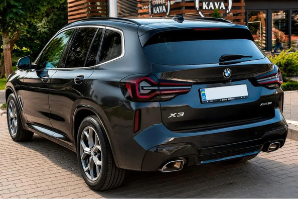 Restyling BMW X3 G01 in stile X3M F97: lavori eseguiti e risultato Foto 2