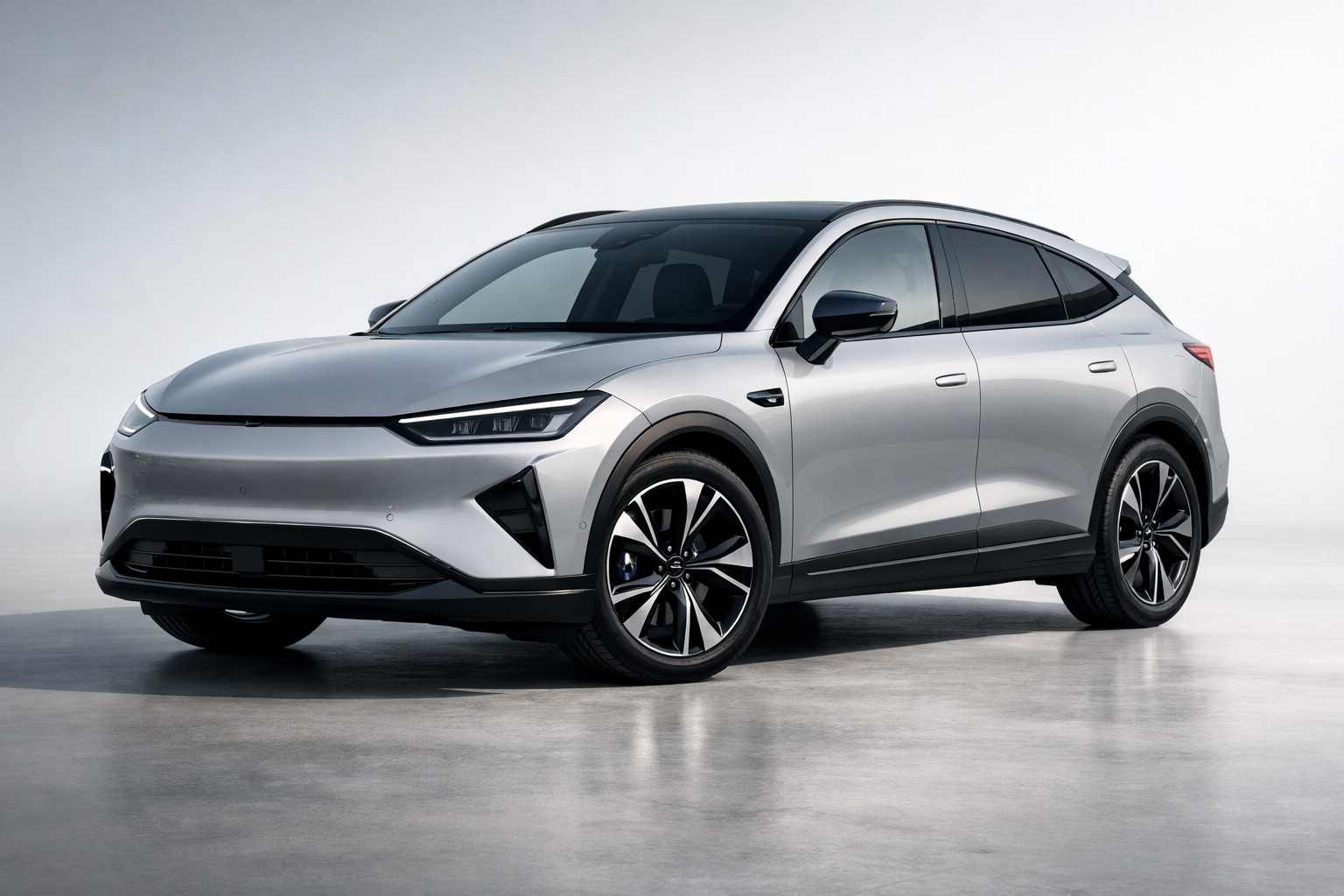 XPeng G6 2026: обзор del rivale cinese di Tesla Model Y e BYD Sealion 7