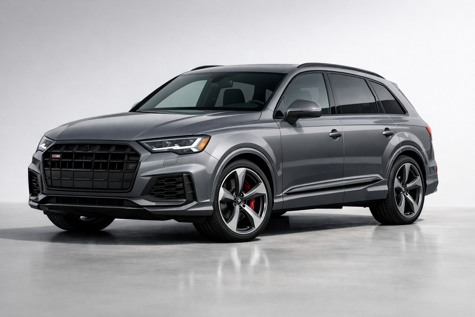 Prova Audi SQ7 facelift 2024: SUV premium ad alte prestazioni