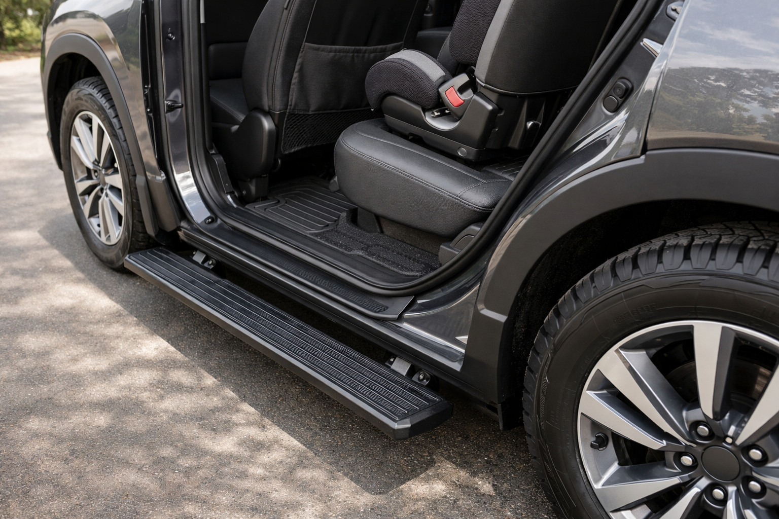 Pacchetto upgrade per SUV di famiglia: ingresso più facile, sottoporta più puliti