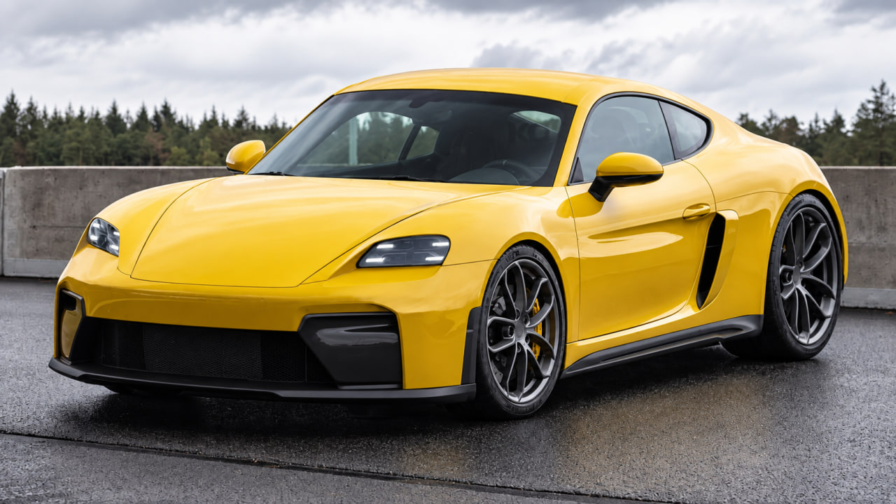 Porsche 718 EV 2027: prototipo quasi senza camuffamento avvistato al Nürburgring