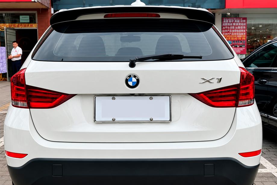 BMW X1 E84 2009-2015 Spoiler DPT M-Style (nero lucido) Image