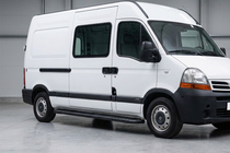 Nissan Interstar 2002-2010 Pedane Laterali Bosphorus Black (2 pz, Alluminio) foto 1